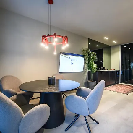 Jacuzzi Cinema Wabi Sabi 3 * Kaunas