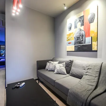 Jacuzzi Cinema Wabi Sabi 3 *