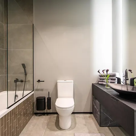 Jacuzzi Cinema Wabi Sabi 3
