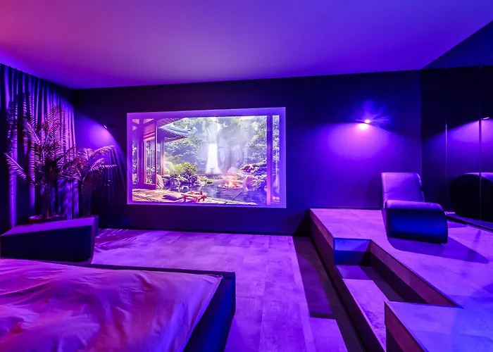 Jacuzzi Cinema Wabi Sabi 3 *