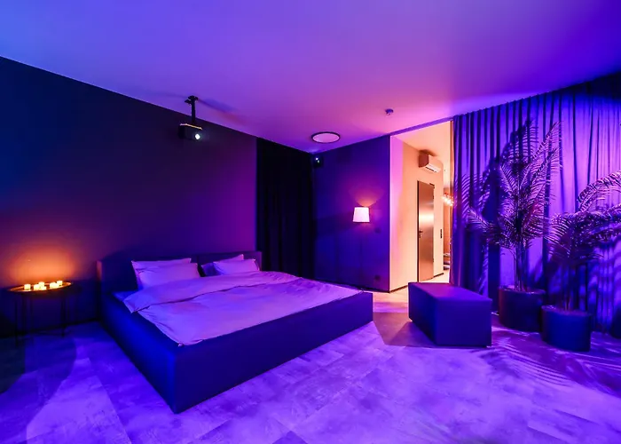 Jacuzzi Cinema Wabi Sabi 3 * カウナス