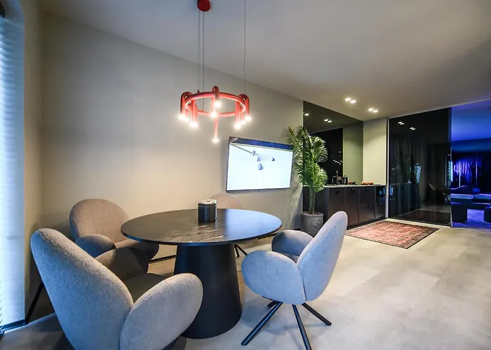 Jacuzzi Cinema Wabi Sabi 3 * カウナス