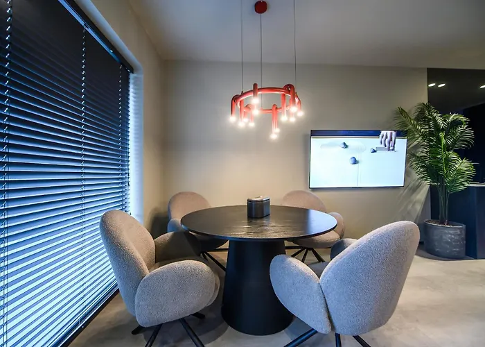 Jacuzzi Cinema Wabi Sabi 3 カウナス