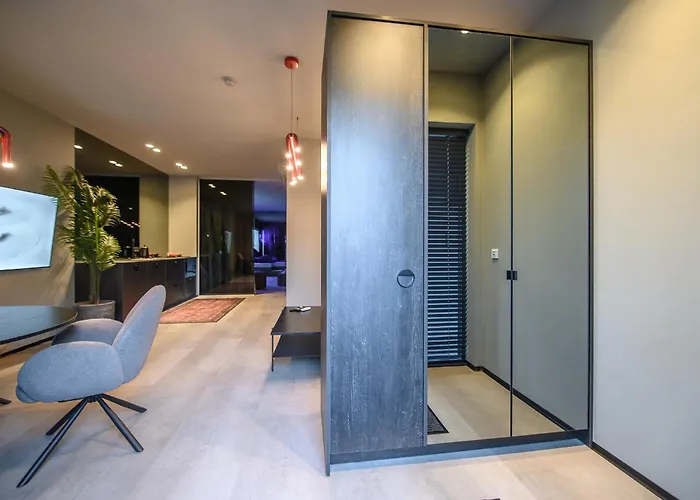 Jacuzzi Cinema Wabi Sabi 3 アパート カウナス